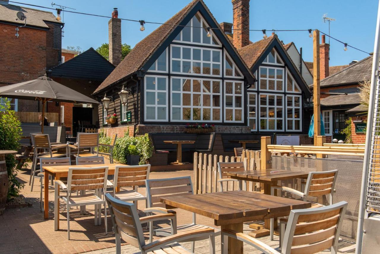 The Crown Pub And Hotel Manningtree Buitenkant foto
